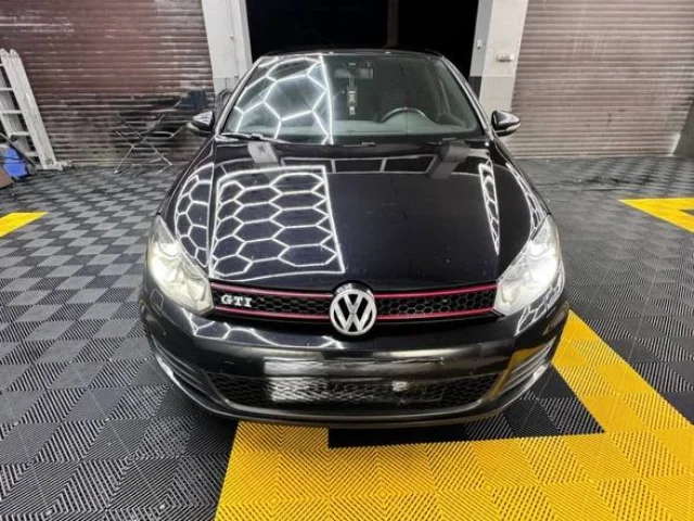 Фото: Volkswagen GOLF GTI,259 тыс оригинальный пробег,2 комплекта ключей,Заводское остекление включая лобовое стекло