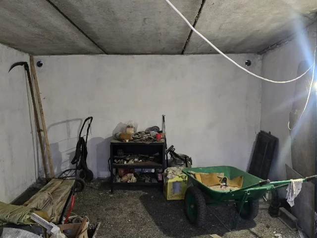 Фото: Продам гараж , г.Брянка , цена 620к т