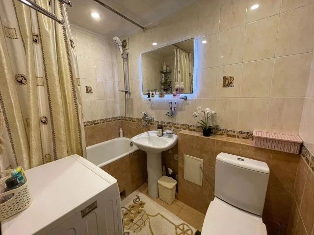 Фото: Продается 2ком квартира Донецк, Ленинский р-н, бул. Франко