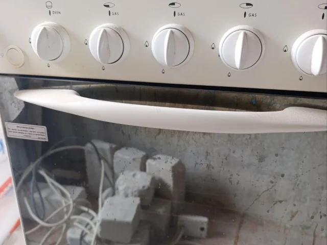 Фото: Газовая плита zanussi б/у, в хорошем состоянии