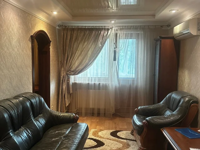 Фото: Продам 3-комнатную квартиру, г. Горловка, ул. Пушкинская, 25 (2 этаж из 5)