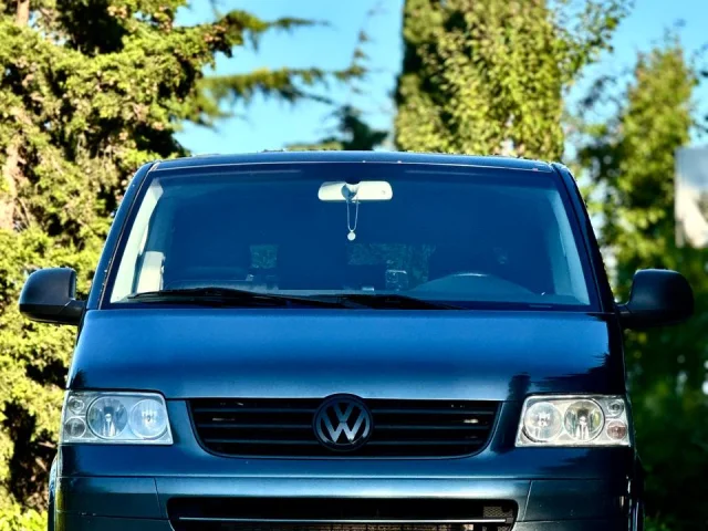 Фото: Volkswagen Caravelle 2008г