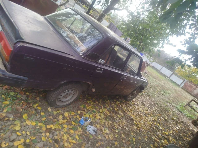 Фото: Продам два автомобиля. Ваз 2107. И чери амулет ,обе на ходу цена ваз 40 тр чери 50 тр , находятся в Стаханове
