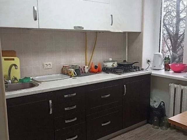 Фото: Сдам однокомнатную квартиру с накопительным баком в Калининском районе на Краснофлотской улице