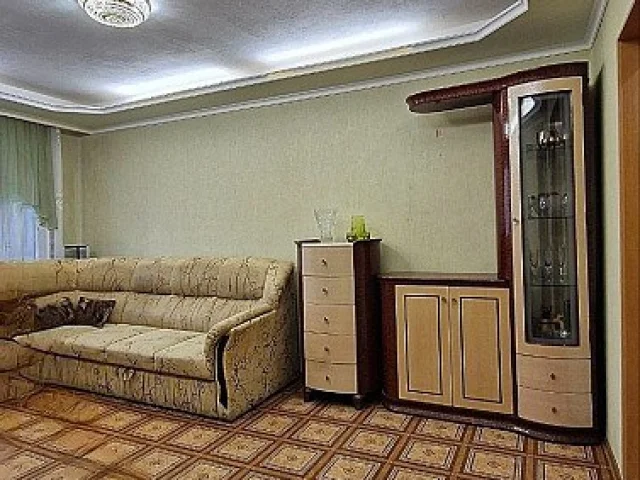 Фото: Предлагается к продаже 4-х комнатная квартира в Куйбышевском р-не ,ул.Фомина г. Рядом парк Щербакова