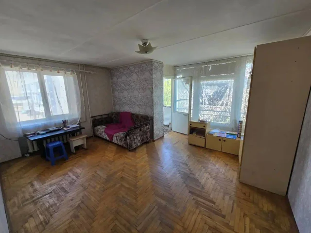 Фото: 🏠 Продаётся 2-комнатная квартира улучшенной планировки в чешском проекте. Раздельный санузел, высокие потолки, 3-й этаж