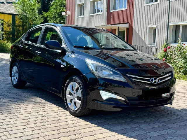 Фото: Продам Hyundai Solaris 2016 г коробка автомат машина не битая некрашеная максимальная комплектация кондиционер подогрев 