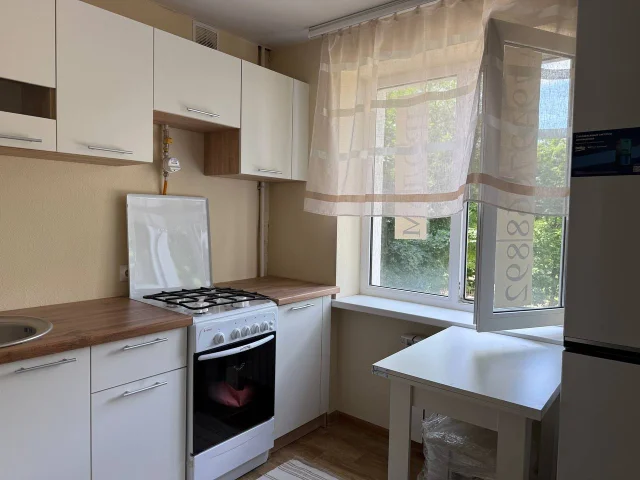 Фото: В продажу предлагается 3-х комнатная квартира ,чешка , в центре города б-р Хмельницкого 24 ( окна выходят на сквер) ,рай