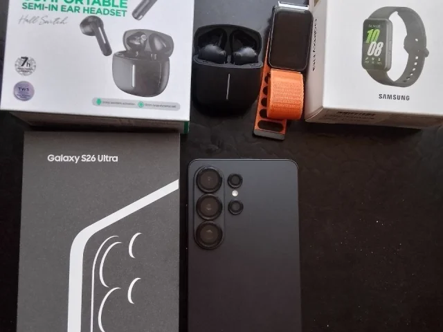 Фото: Продаю комплект samsung s26 ultra+samsung fit 3+наушники hoco. Всё оригинальное,любые проверки,не пользовался толком поэ