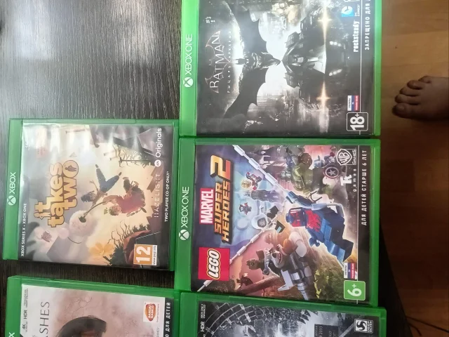 Фото: Продам диски на Xbox One, все по 1000 рублей