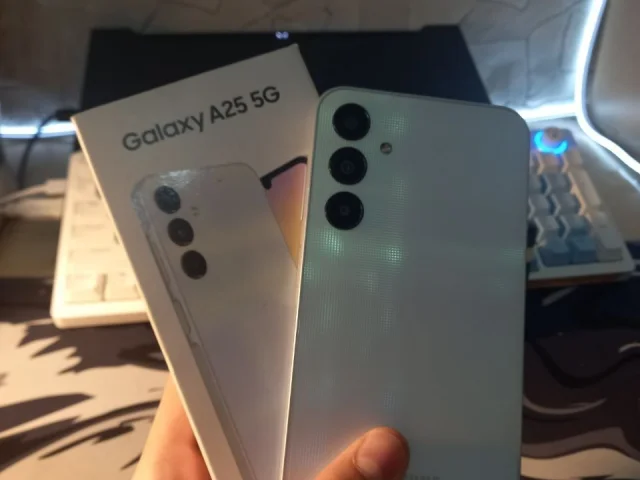 Фото: В продаже Телефон Samsung galaxy A25.Смартфон в отличном состоянии. Имеются незначительные мелкие царапины