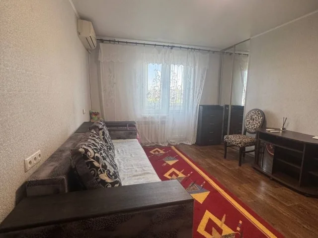 Фото: Предлагаем в аренду хорошую 1к. квартиру 7/9 (лифт работает)по улице 9й Авиадивизии ,ориентир: кафе “Амстердам “ для одн