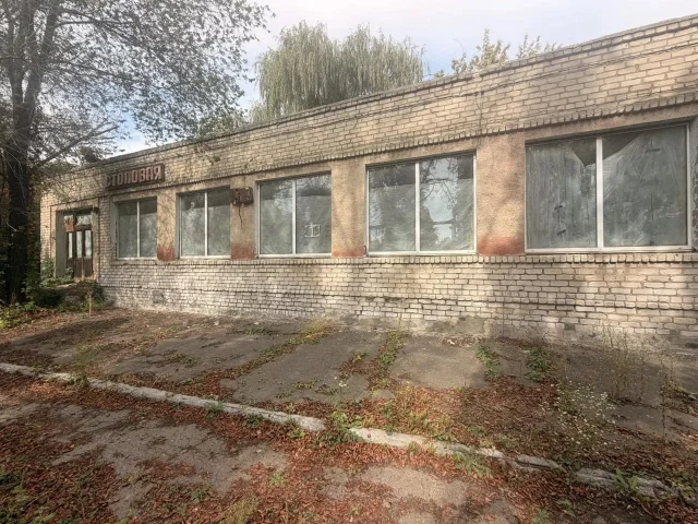 Фото: Сдам в долгосрочную аренду нежилое помещение/ склад 292 кв. м. в г. Луганск, ул. Фрунзе (р- н завода Горизонт), под любо