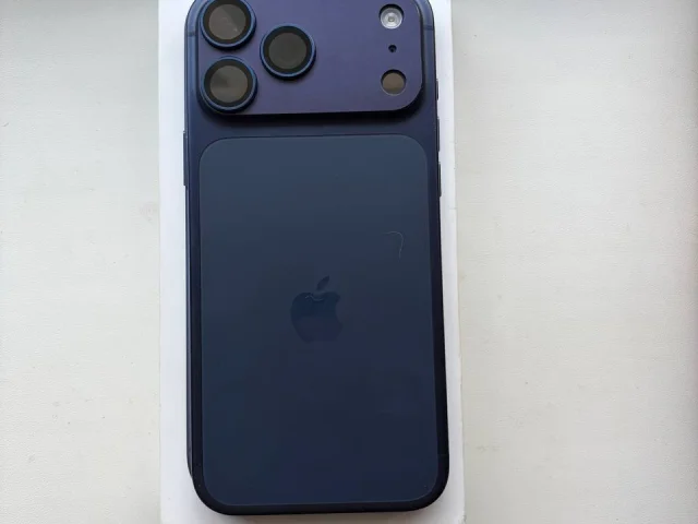 Фото: Продам iPhone 17 Pro Max