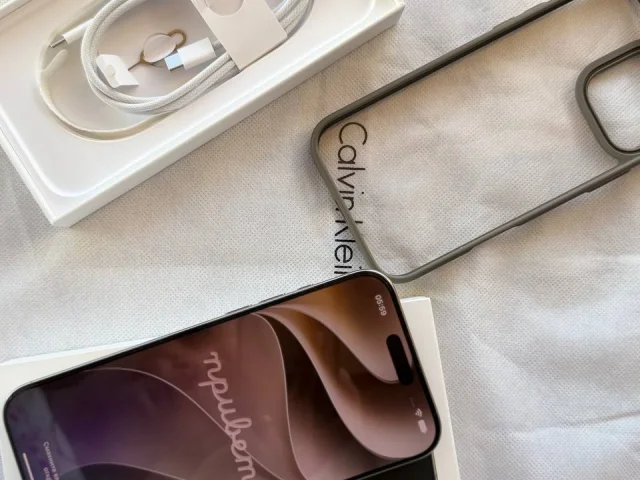 Фото: Iphone 16 pro max 256 гб