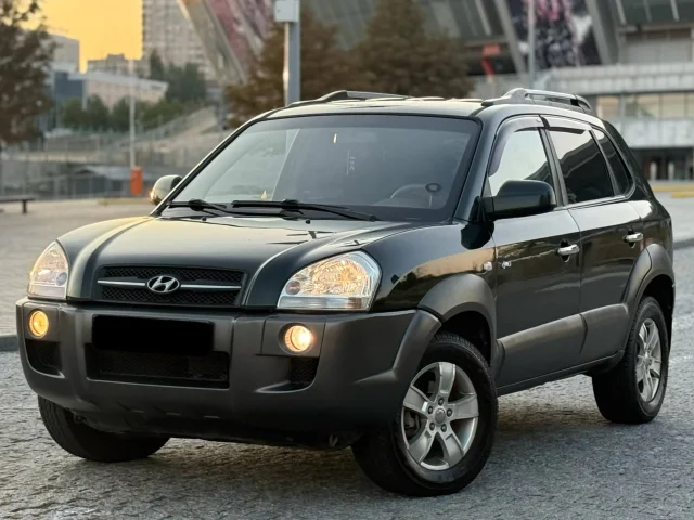 Фото: Продам Hyundai Tucson 2.0 AT надежный автомобиль 2008г. выпуска в отличном состоянии! 3 владельца, БЕЗ ДТП!