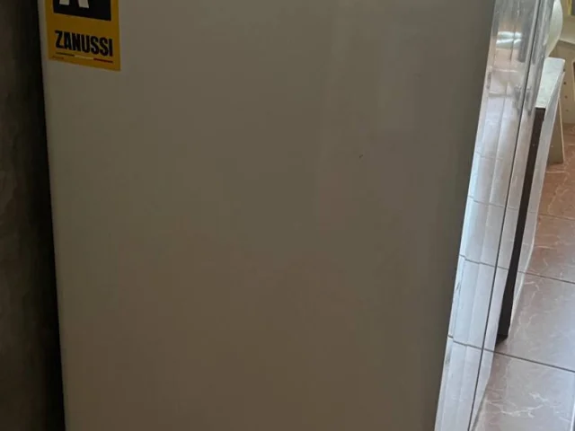 Фото: Продам стиральную машину Zanussi Lindo100
