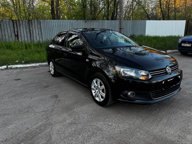 Фото: Продам Фольксваген поло 2011 год автомат хорошая комплектация все работает в штатном режиме цена 700 торг срочно 🚨