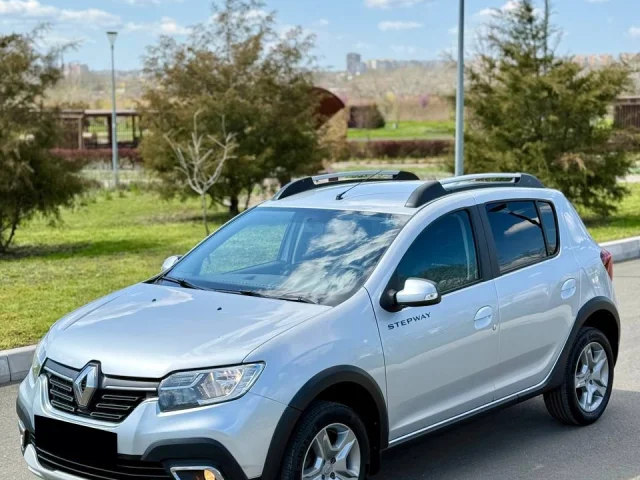 Фото: Продам Renault Sandero Stepway 2020, 1.6, пробег 73.572 км, два владельца, кузов полностью в родной краске, оцинкованный