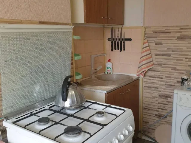 Фото: Сдам 2х ком кв в Пролетарском районе, Ул Раздольная . Квартира чистая,уютная. есть вся необходимая мебель и техника, хол