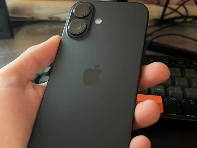 Фото: Продаю iPhone 16 128gb