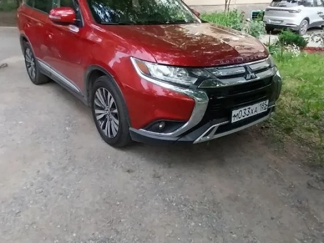 Фото: Продам в Бердянске 2018г,комплектация SE,родной пробег 70т.км,безопасность целая,2,2 млн р,