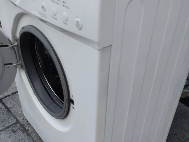 Фото: Продам LG Director Drive 6кг F 1025 nd в хорошем рабочем состоянии все функции исправно работают.Не подтекает,на отжиме 