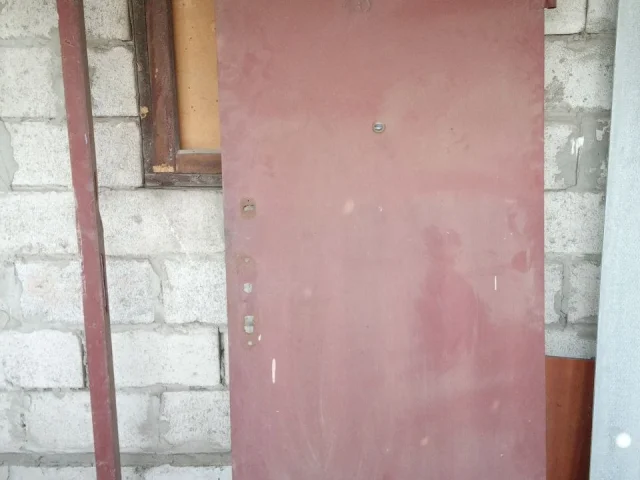 Фото: ПРОДАМ. МЕТ. ДВЕРЬ б/у