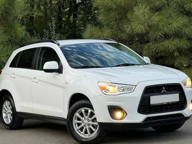 Фото: Mitsubishi ASX Рестайлинг, 2014 года выпуска, объём двигателя 1.8, коробка автомат, пробег 155.000 родной!