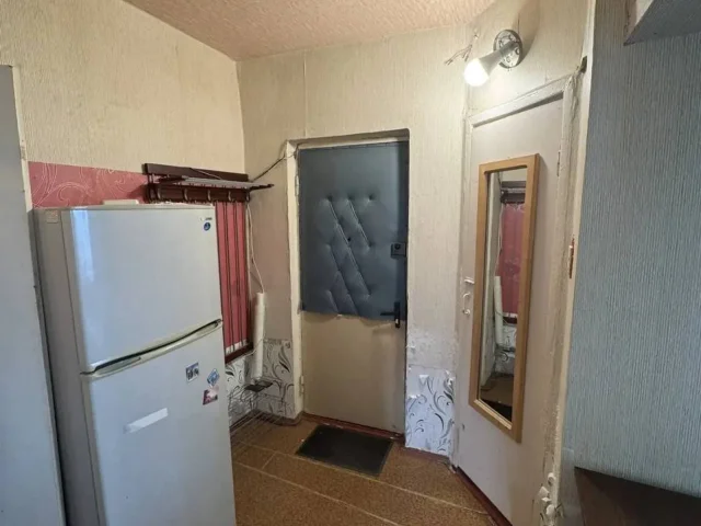 Фото: Продается 1-комнатная квартира м-н Зеленый, в районе Храма, этаж 6/9, угловая, пластиковые трубы, нагревательный бак, жи