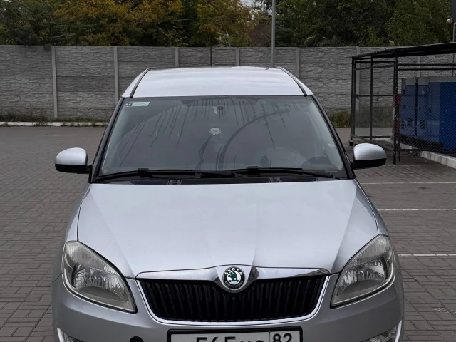 Фото: Продам Skoda Roomster, 2012 год, 1.4 бензин, механика, без ДТП, зелёная автотека, 2 хозяина