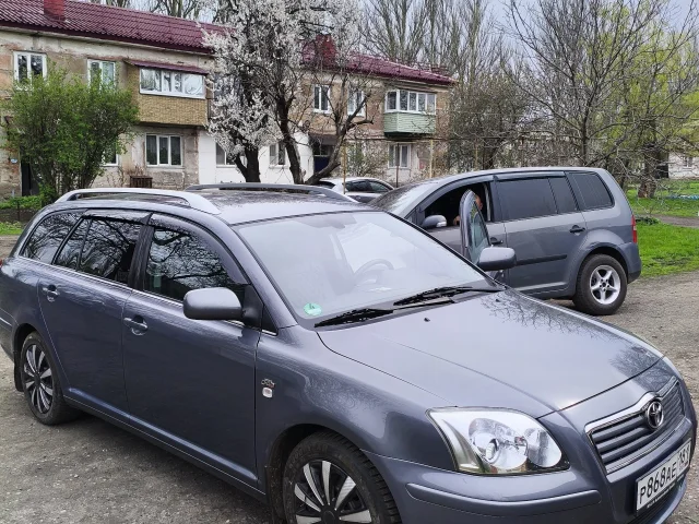Фото: Toyota Avensis года выпуска