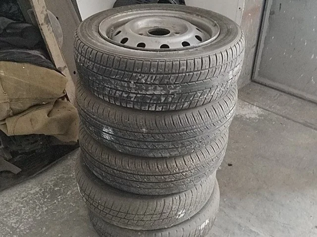 Фото: Продам диски с резиной,запаска в подарок  🎁 Подходят на Cherry QQ и Daewoo Matiz.Цена 8 000 т. рублей. Находятся в Мелит
