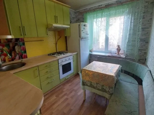 Фото: Сдаётся 4х комнатная квартира в Центральном районе (проспектМеталлургов123) Этаж 4/9. Имеется вся необходимая мебель и т