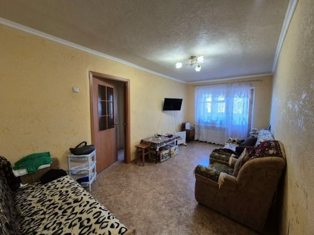 Фото: Продаётся 3-комнатная квартира, Горловка ул. Свердлова, 30