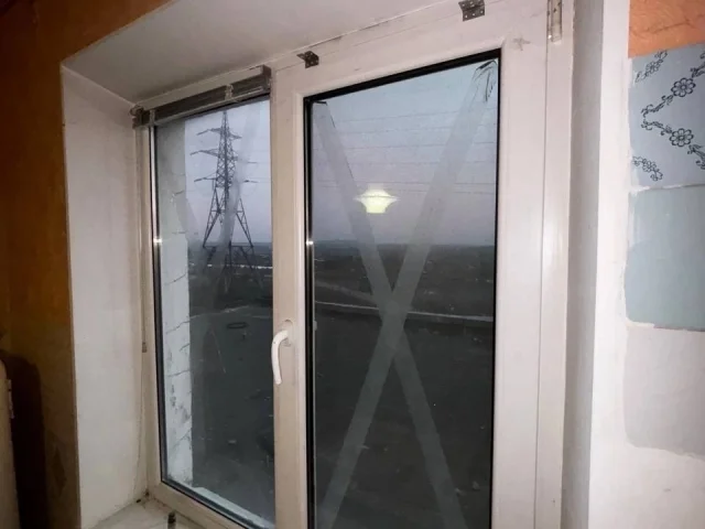 Фото: СРОЧНО ПРОДАМ!!! (ГОРЛОВКА, 5-й квартал) 2-х комнатную квартиру, улица МАГИСТРАЛЬНАЯ 1, 2/9. ПОДХОДИТ под МАТ капитал +