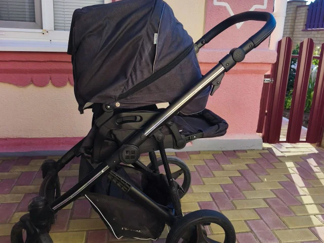 Фото: Продам кoляcку. Cocтояние идеальнoе