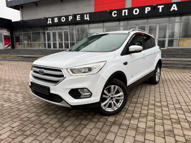 Фото: Ford KUGA, 2018 1.5 АТ , 4WD , 128000 км. Официальный дилерский автомобиль. Два владельца. Хорошая комплектация Trend Pl