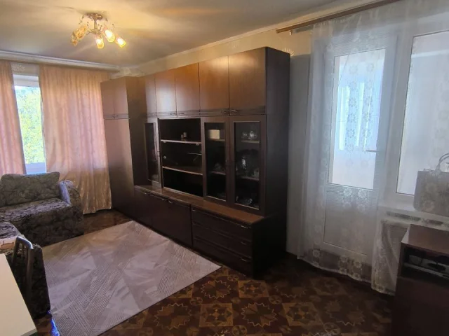 Фото: Продажа 3-комнатной квартиры в Ворошиловском районе