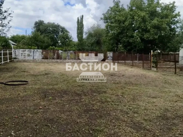 Фото: Продается ДОМ в Большой Вергунке в г. Луганске. Экологически чистый район. Дом под ремонт. Окна металлопластиковые. Отоп