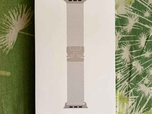 Фото: Продам титановый ремешок для часов Apple Watch. Шел в комплекте с Apple Watch Ultra 3. Titanium Milanese Loop Natural. Н