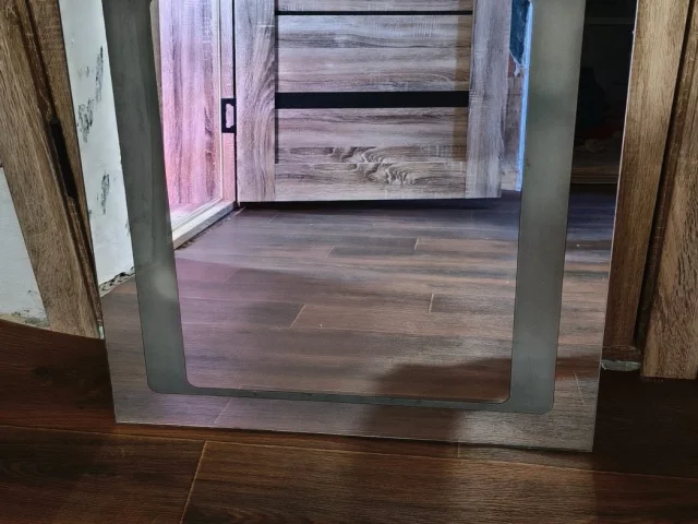 Фото: Зеркало с подсветкой (60*60