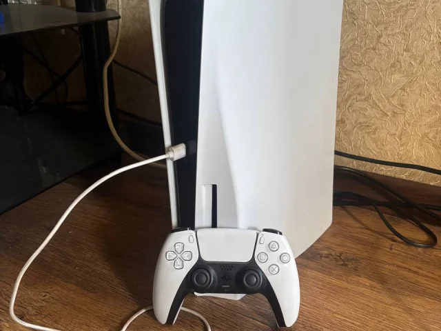 Фото: Продам Sony PlayStation 5 825гб