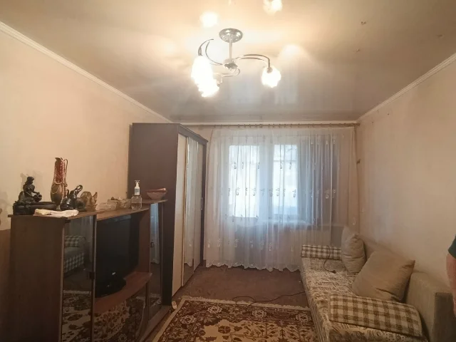 Фото: Сдам 1 ком. кв-ру, ул. Рудакова 44, 4/4. Обычное жилое состояние, есть роутер, телевизор, холодильник, стир. машина, вод