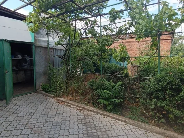 Фото: ‼️‼️‼️Сдам очень теплый уютный дом с большой кухней в Ильичевском районе,ЖМР Курчатова.В доме два вида отопления- новый