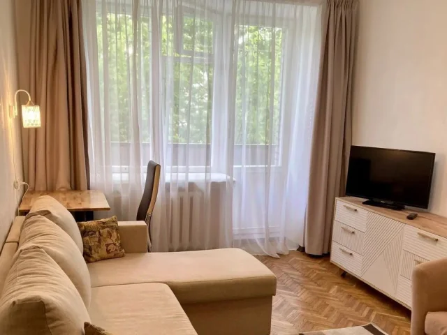 Фото: Сдам на длительный период однокомнатную квартиру, третий этаж, 33 кв. м