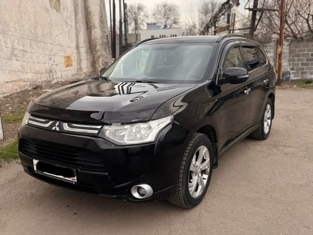 Фото: Продам Mitsubishi Outlander III (GF), 2013 г. 3.0 V6, автомат AISIN, 4WD с тремя режимами работы, в пред максимальной ко