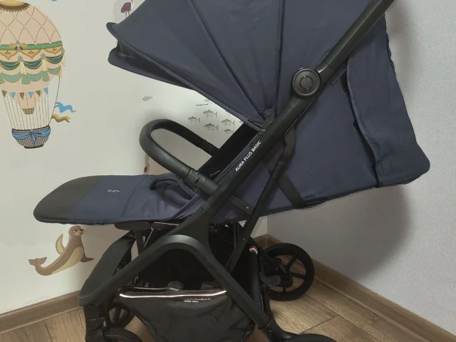 Фото: Прогулочная коляска с автоматическим сложением одной рукой Sweet baby aura plus basic. В отличном состоянии. Катали мало
