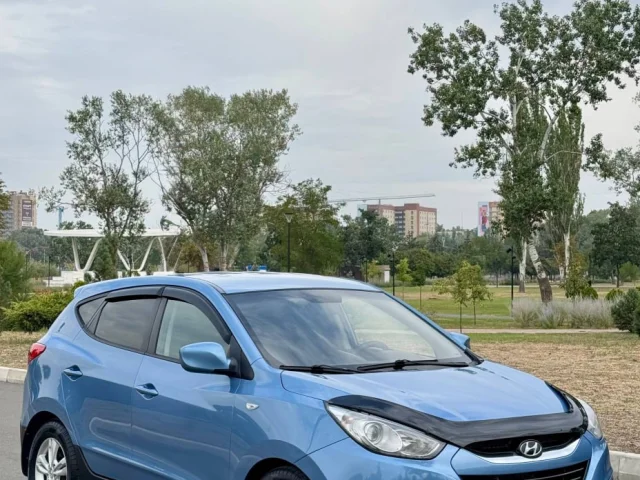 Фото: Продаю Hyundai IX35 на автомате 2011 года в Мариуполе, пробег 186 690 км, мотор 2.0 бензиновый. Машина в отличном состоя