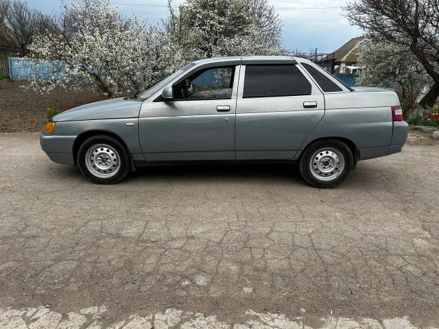 Фото: Продам Ваз 2110 2003год ТЕХОСМОТР ПРОЙДЕН. Автомобиль в хорошем состоянии кузов целый не гнилой днище, пороги, стаканы в